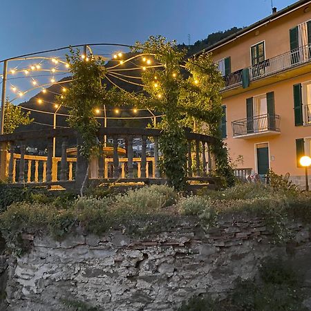 Апартаменти Casa Vittoria Дервіо Екстер'єр фото